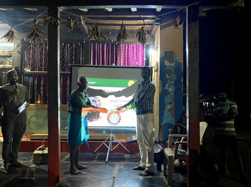 WCCBHQ's tweet photo. Residents of #Kandli #Village in Dharwad (Karnataka) were sensitized towards #wildlife crime related issues during a PRI #SensitizationProgram jointly organized by @WCCBHQ & Karnataka Forest Dept., on 13-12-2022. https://t.co/5lRVR5jWuF