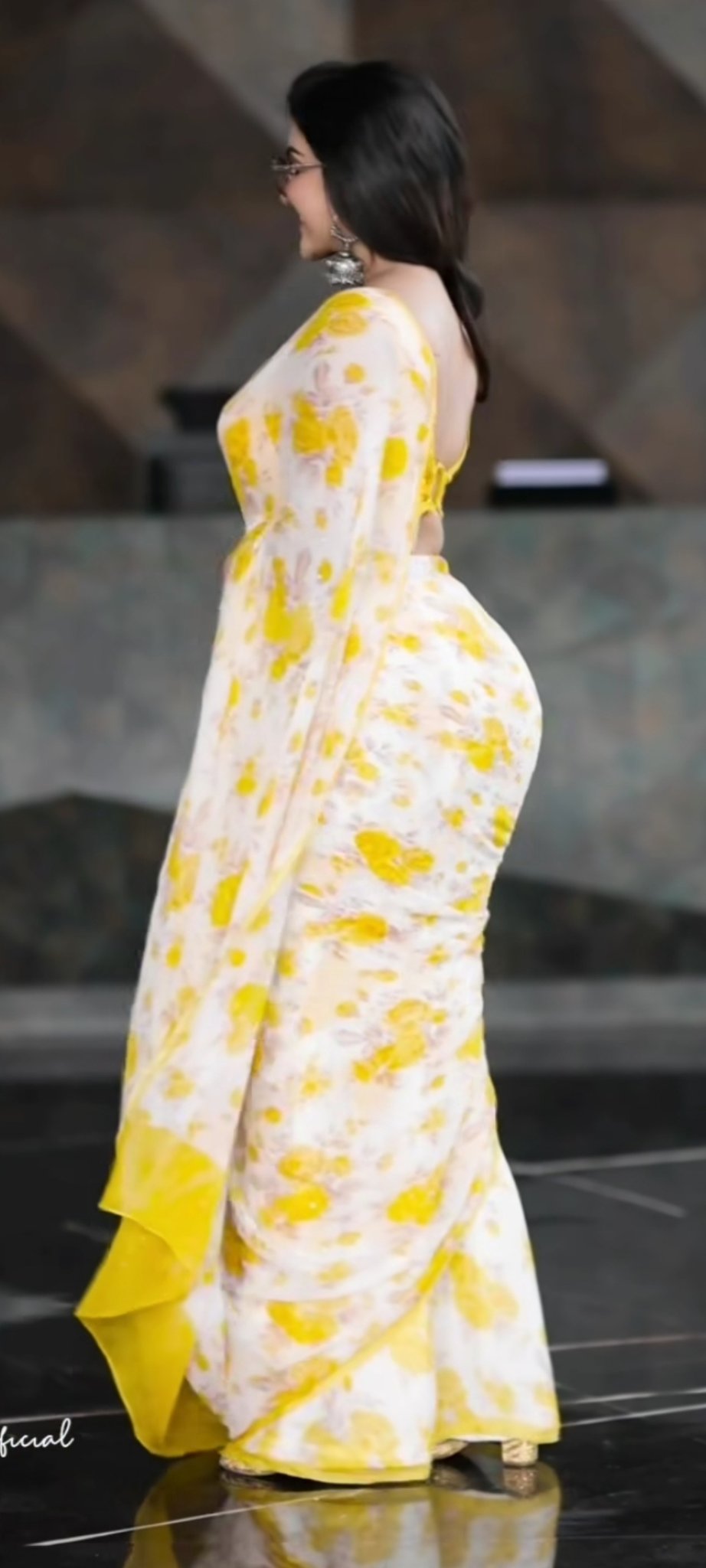 FkBFePraMAAikz6?format=jpg&name=large