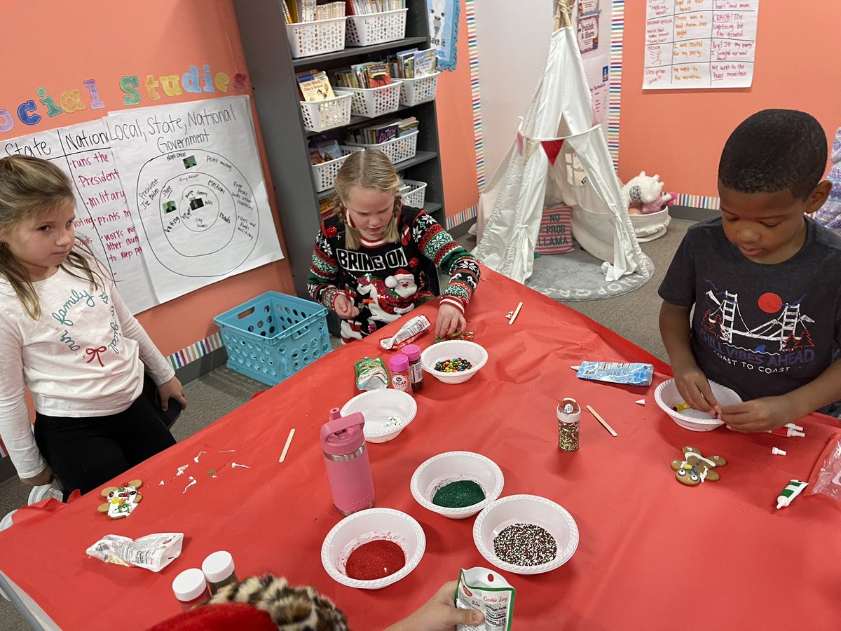 We read Gingerbread baby by Jan Brett and then decorated our own gingerbread babies! The students have loved digging into Jan Brett’s literature this week! <a href="/PISDBryantElem/">Bryant Elementary School</a> #2ndgrade