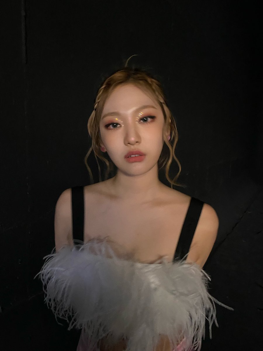 aespasbbl's tweet photo. [221215] 8:56PM KST: 🦋 

- +3 📸 https://t.co/UucqPppufw