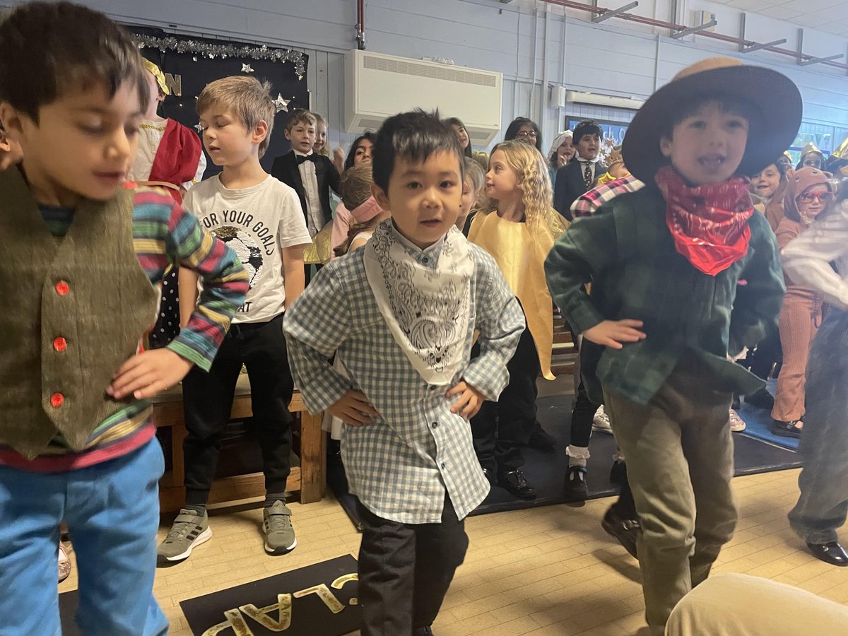 MissGarvey's tweet photo. LIGHTS, CAMEL, ACTION!! What a performance by our KS1 children! They had a blast and we all loved every minute of it. Great singing and dancing!! Well done everyone! @BrookburnP https://t.co/V0Tjdf47Zd