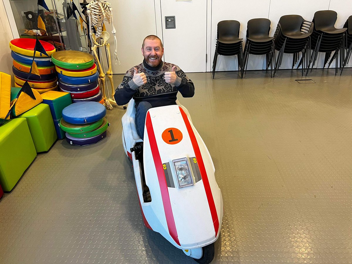 westscotlandbsl's tweet image. @fabypenguin and myself have fulfilled our life long dream. We remember seeing this on tomorrow’s world years ago. Graham is definitely a better driver than me because I had a little accident 😂😂😂 #tomorowsworld #ourjobisthebest #bestfunever