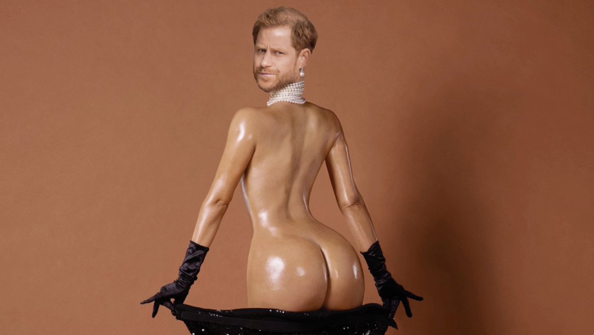 Tonight, in the FINAL show of the series, Russell unpacks Harry and Meghan’s new documentary, looks back on 2022, talks Christmas 🎄 with the Playground Politics kids and there’s a very special guest appearance from Garth Marenghi (<a href="/MrHolness/">Matthew Holness</a>). Don’t miss it!

10PM on SkyMax 🎉