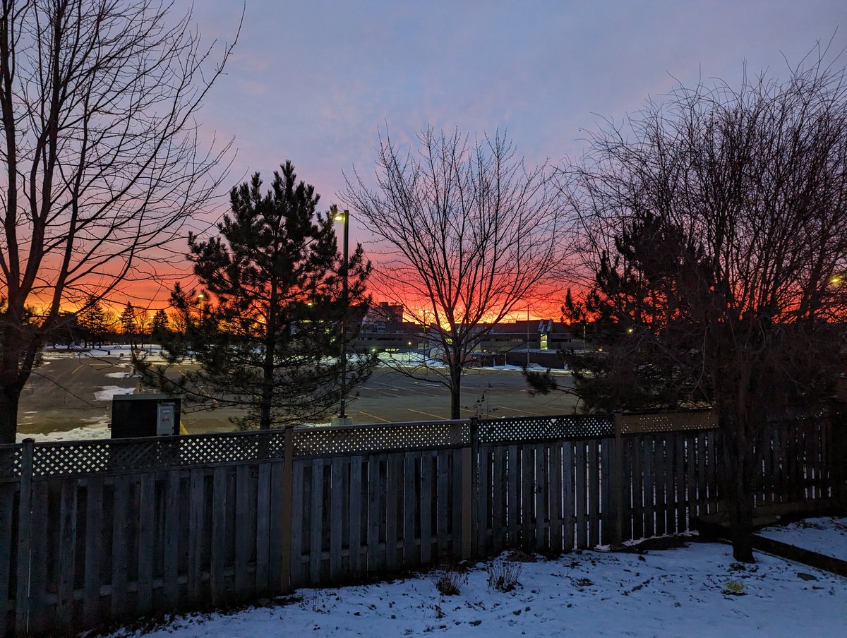 Beautiful sky this morning. No meteorologist needed to confirm we're in for some weather today #ygk #snowfall