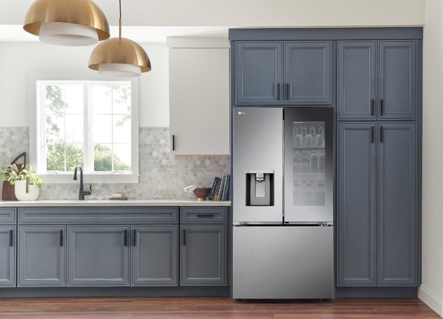 CNWConsumerProd's tweet photo. LG TO PRESENT SPACIOUS YET SLEEK INSTAVIEW REFRIGERATOR AT CES 2023 https://t.co/8j3iCdtu7w https://t.co/gVYmR105Xq