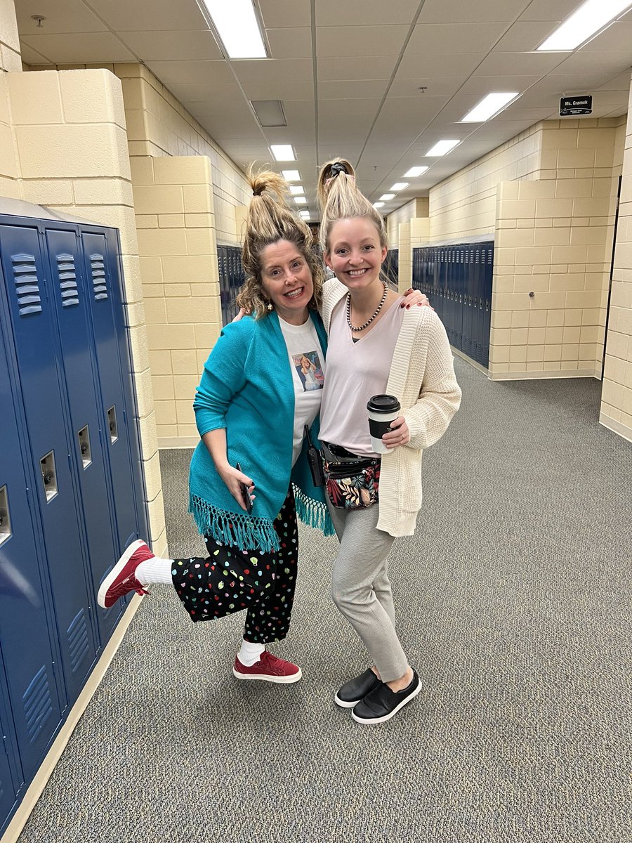 Happy Theatrical Thursday from the Cindy Lou Whos! #GoWO