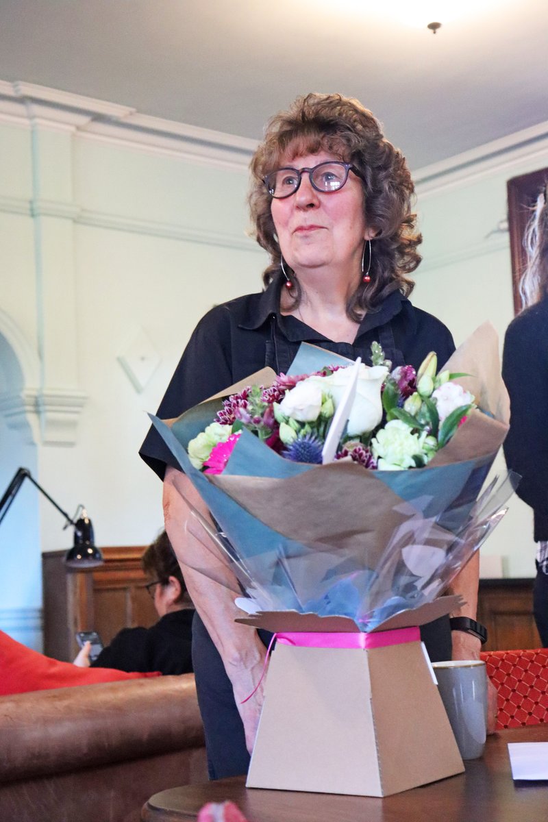 Gladstone's Library tweet media