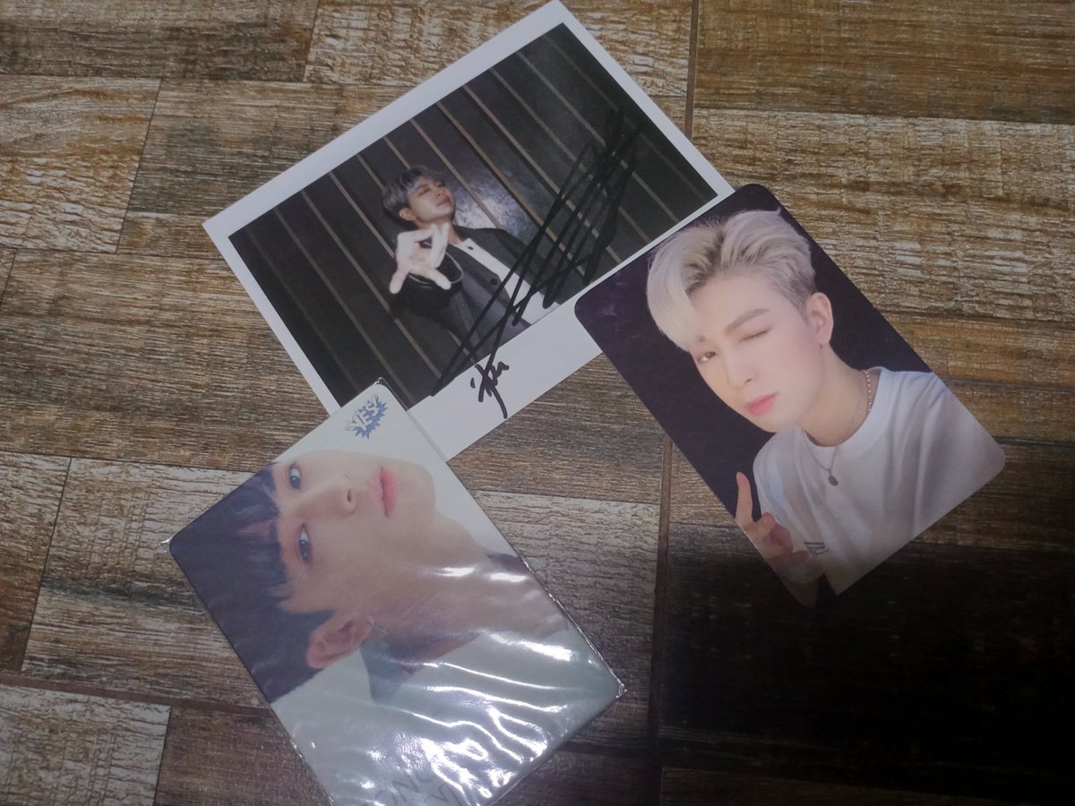 YunhyeongItGirl's tweet photo. he got home safe and complete! thank you so much for the very secured way of packaging! luv it so much!
#FromSomi @SoMi_0516 https://t.co/1zvKa5GZZ3
