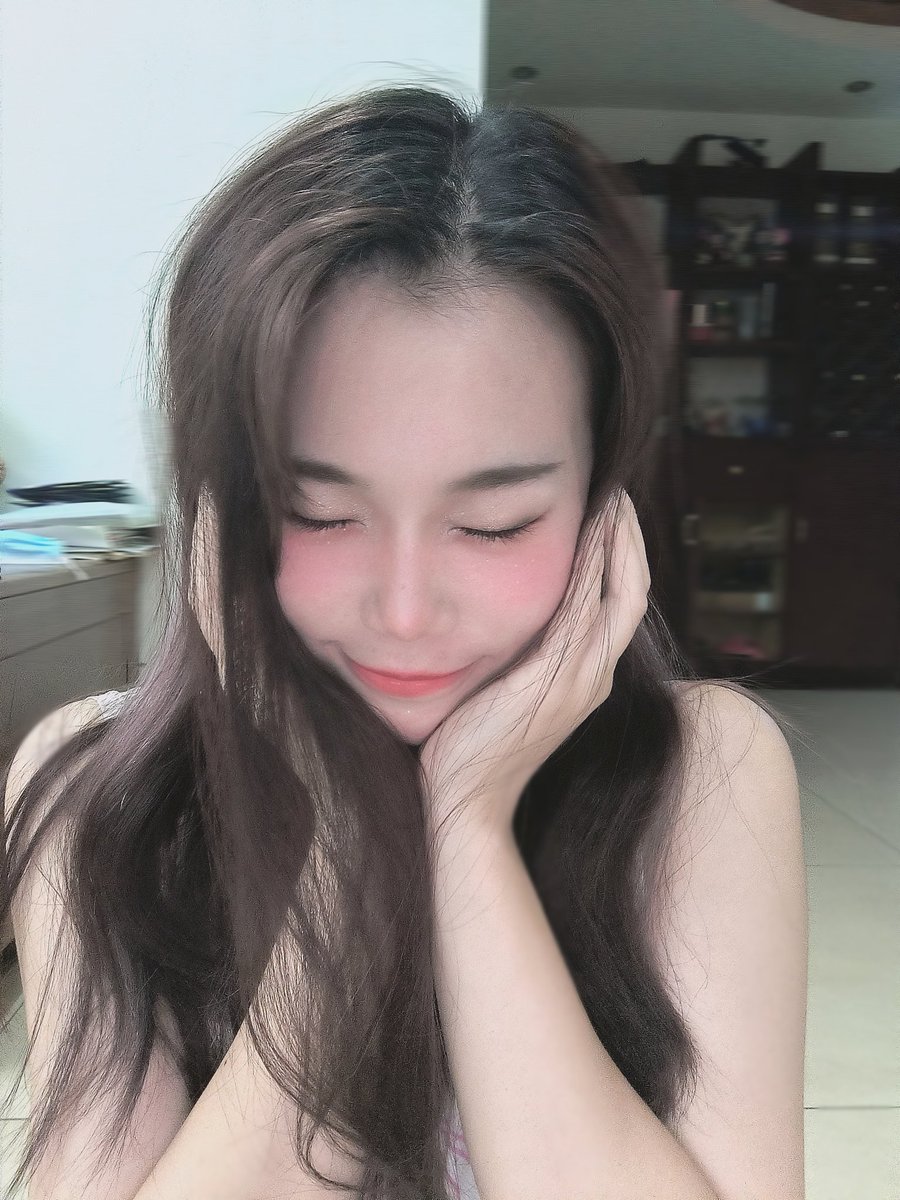 Muzi8937's tweet photo. 是可爱的小天使！
#少女
#美妆
#小偶像 https://t.co/ntPiEmTZdS