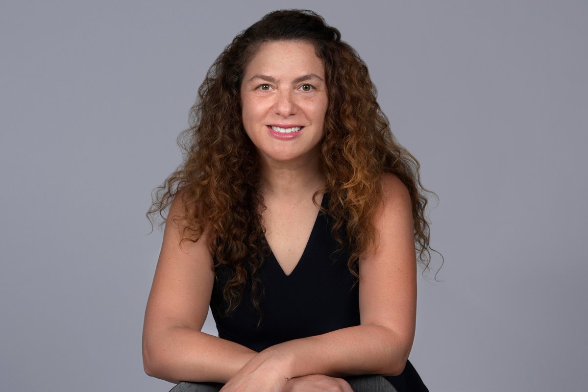 Mauro Valdés presidente Minnovex comenta que Pamela Chavez es la Primera Mujer en obtener este reconocimiento. Es una fiel representante del proveedor que promovemos y admiramos: emprendedora tecnológica, que se ha dedicado para hacer realidad un ecosistema de innovación minero