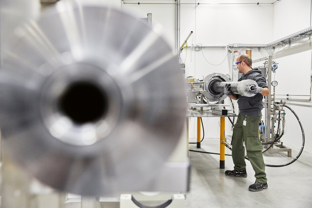 #DidYouKnow <a href="/Evonik/">Evonik</a> produces high-temperature-resistant #P84® fibres, which have been established worldwide as the highest quality standard in filter media for hot gas filtration &amp; help reduce climate-damaging CO2 emissions at cement &amp; power plants! ow.ly/g3vK50M2e2g