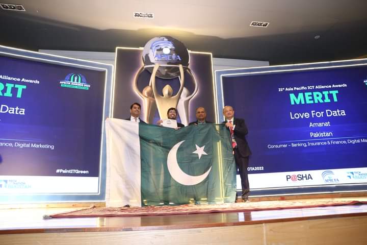 Love4Data's tweet photo. LFD is thrilled to have won at the APICTA 2022 for the second consecutive year. 

We are honored to have claimed the merit award in the Consumer (Banking, Insurance &amp; Finance, Digital Marketing) category.

#LoveForData #APICTA2022 https://t.co/3NI69t2nJh
