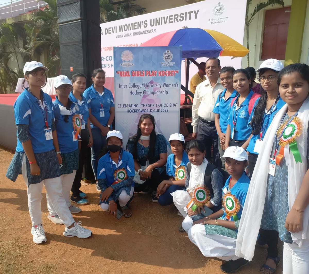 RdwuNss's tweet photo. NSS Unit II Volunteers at the Inter College Women's Hockey Championship 2022 organized by @RDWUniversity held at Biju Patnaik Sports Complex. https://t.co/EBZ9hCpJSI