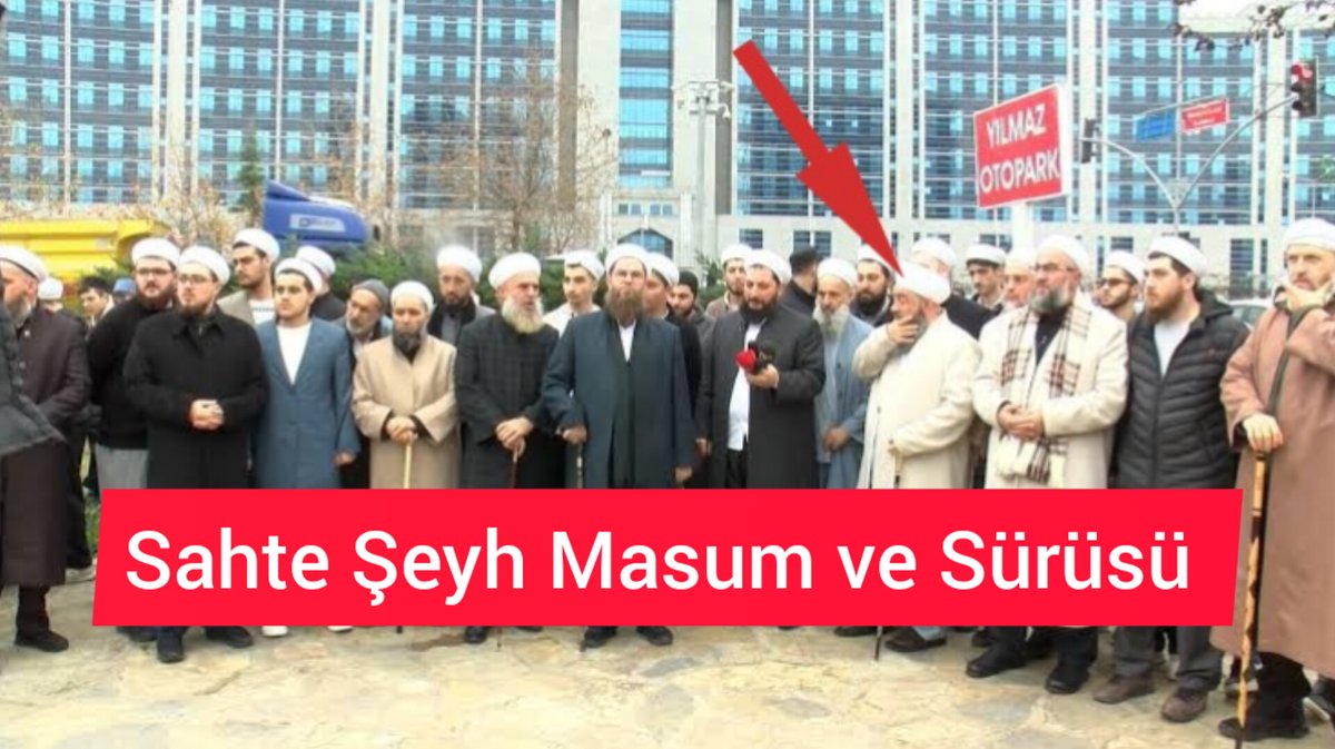 Salih_Diner_'s tweet image. Adliye önünde şov yapan bu sürü 2005 tarihinde #MahmudEfendihz tarafından cemaatten kovulan Masum Bayraktar ve ekibidir.
Yusuf Ziya Gümüşel hoca dahil herkes bunu bilir. 2005'ten #İsmailağacemaati ile ve Mahmud Efendi hz ile hiç bir alakaları yoktur.