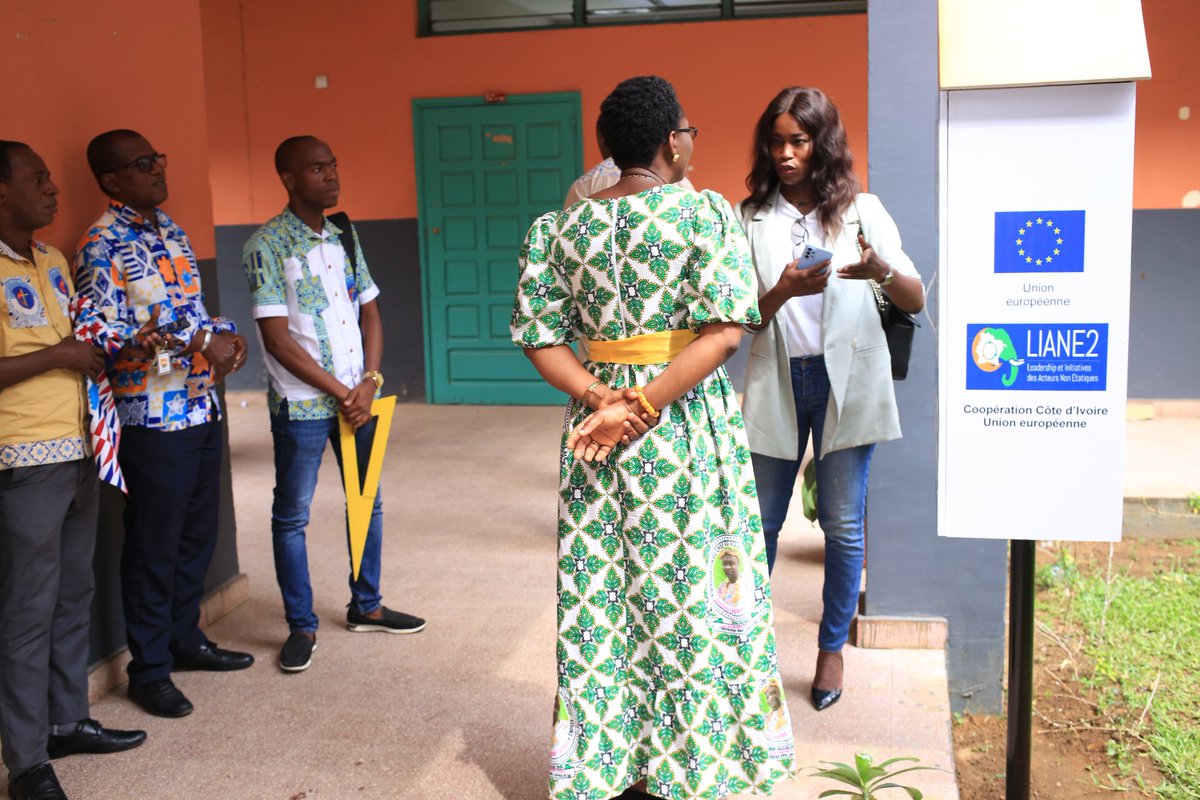 Elles sont disponibles, les boîtes à livres financées par l'<a href="/UEenCI/">UE en Côte d'Ivoire</a>

Nous avons débuté les distributions.
Que la lecture gagne!!!

#boitealivres #lectureaddict #notreboîtealivres