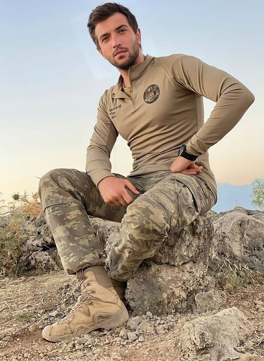 ŞEHİDİMİZ VAR TÜRKİYEM !!

Pençe Kilit harekâtı kapsamında; EYP patlaması sonucu Piyade Komando Üsteğmenimiz Tunahan Yavuz şehit olmuştur. 

Kahraman Mehmetçiğimize Allah'tan rahmet, kederli ailesi ve milletimize sabır ve başsağlığı diliyoruz

Mekanı Cennet, Ruhu Şad Olsun..