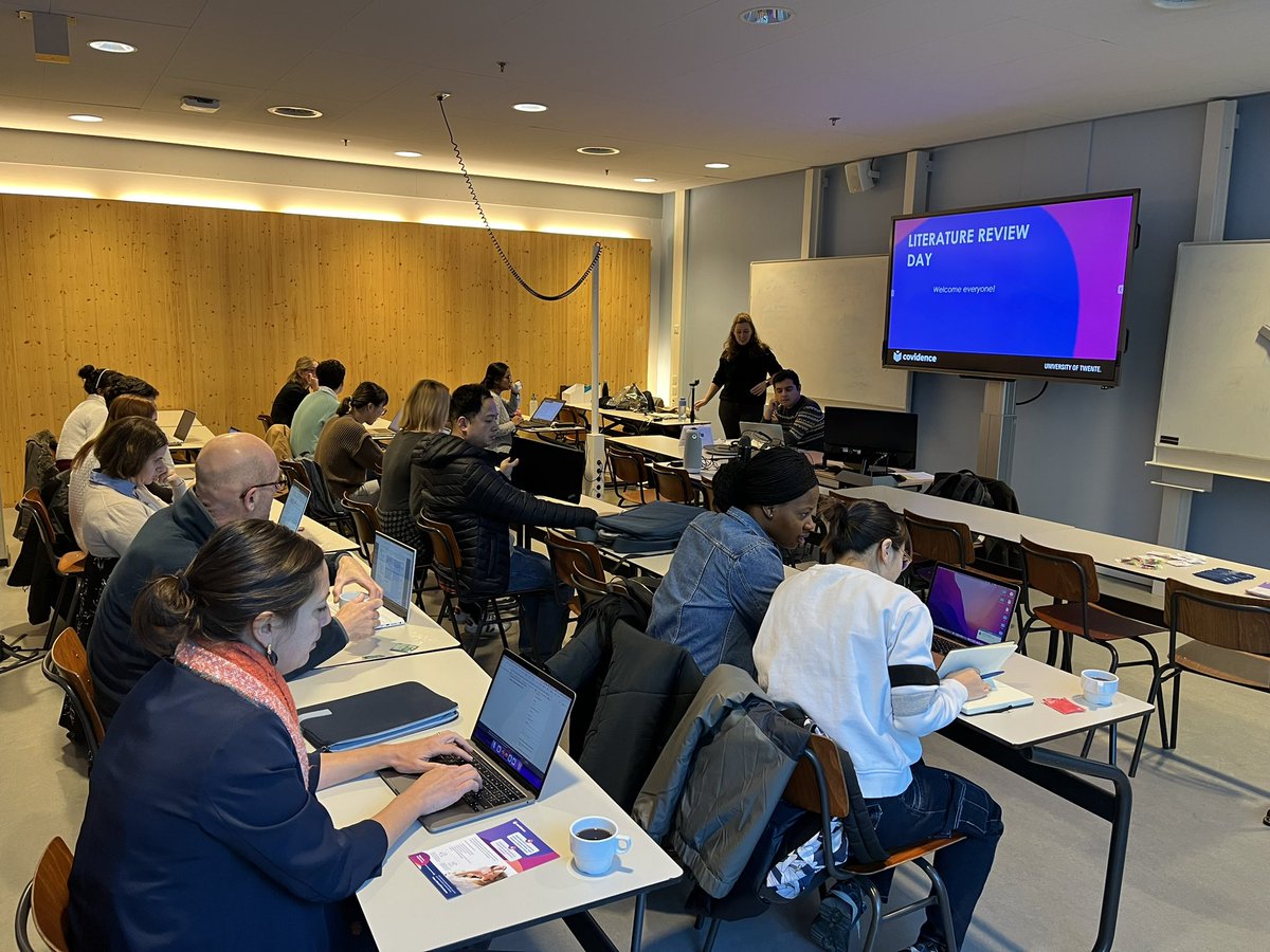 A great blended event for users to learn more about the review management tool <a href="/Covidence/">Covidence</a> at University of Twente for their Literature Review Awareness day. @UTwenteLibrary <a href="/magsvanderesch/">mags vanderesch</a> #SystematicReview #LiteratureReview