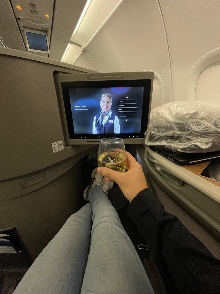 roeldsouza's tweet photo. #AA Flagship First LAX>JFK. 
#flagshipfirst #lax #jfk https://t.co/HJ1d1PExta