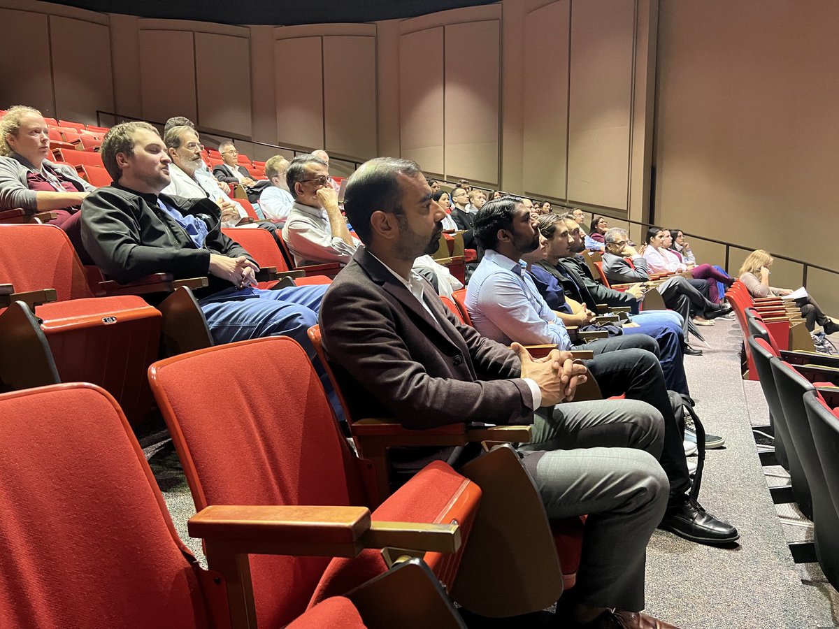 PeterKa80460001's tweet image. Gratitude to mentor @DanielYoshor for being our Greenwood Visiting Professor. Inspiring lecture and journey on #visualprosthesis & #programbuilding #culture @PennNSG @BCMNeurosurgery @UTMBNeurosurg @JanKarlBurkhar1 @visishs