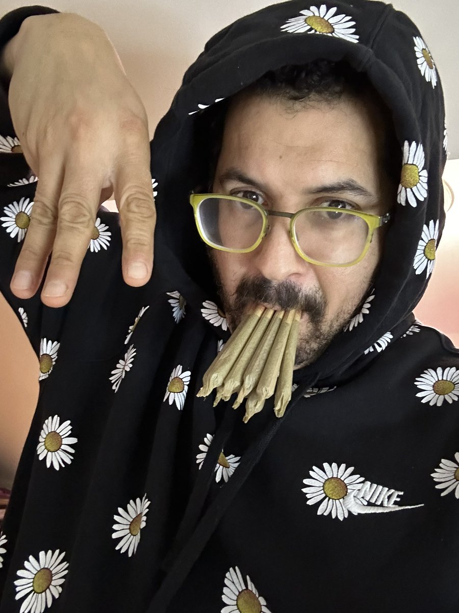 GM! We officially submitted @ezafshop to the <a href="/1871/">Robert Brown</a> Cannabis Innovation Lab! Today is the deadline. I might talk about it during @ENSLatino Buenos☀️Días.Eth show. 
Let’s grow.