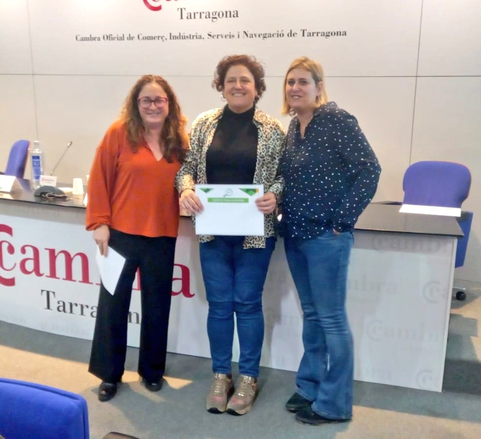 codita_tgn's tweet photo. Lliurament de dos premis accèssit ex aequo com a millors projectes de recerca. 

@CambraTarragona 
#jornadarecercaCODITA2022 https://t.co/4MZFMUCpzA