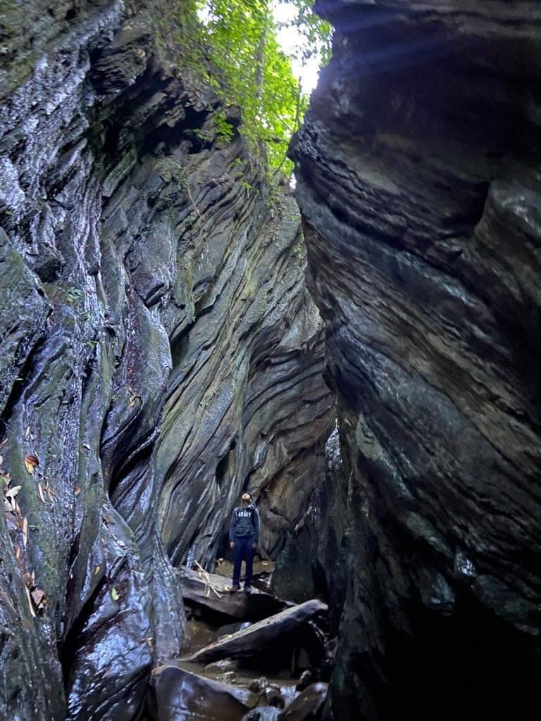 mizoraminsta's tweet photo. Hualngohmun lui kurung | Mizoram
.
.
Pic credit 📷 @saiaralte
.
.
.
#kurung #river #nature #rockstructures #rock #conyon #gorge #cliff #escarpment #hualngohmun #mizoram #mizoraminsta #northeastIndia #adventure #explore #discover https://t.co/1oC2PpHxxq