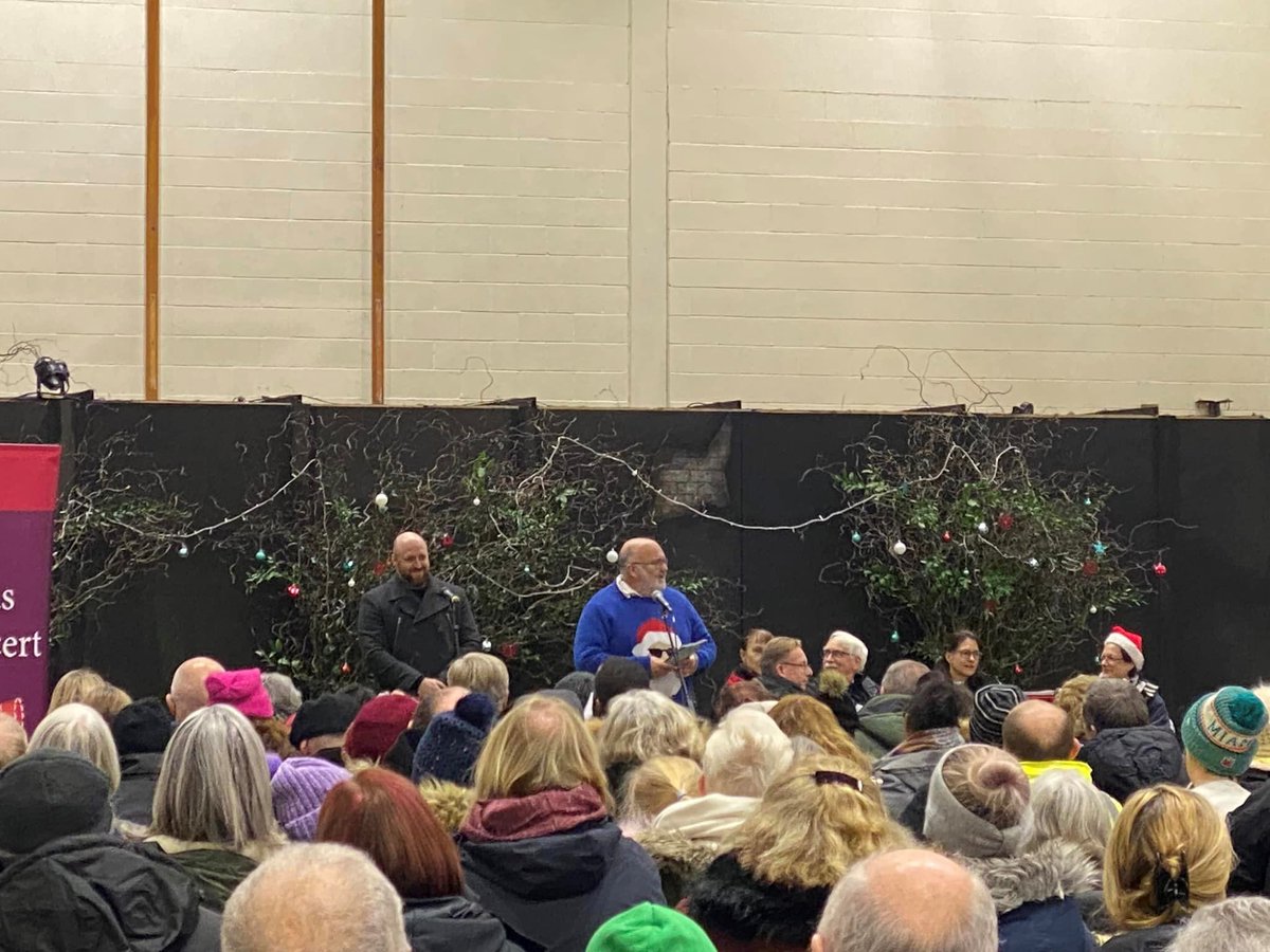 Thank you to everyone who came to Dartford Borough Council’s Carol Concert last night. The cold snap meant the location moved to Acacia Sports Hall, but the spirit of the evening warmed us all. It was a pleasure to hear everyone in full voice to ring in the festive season.
