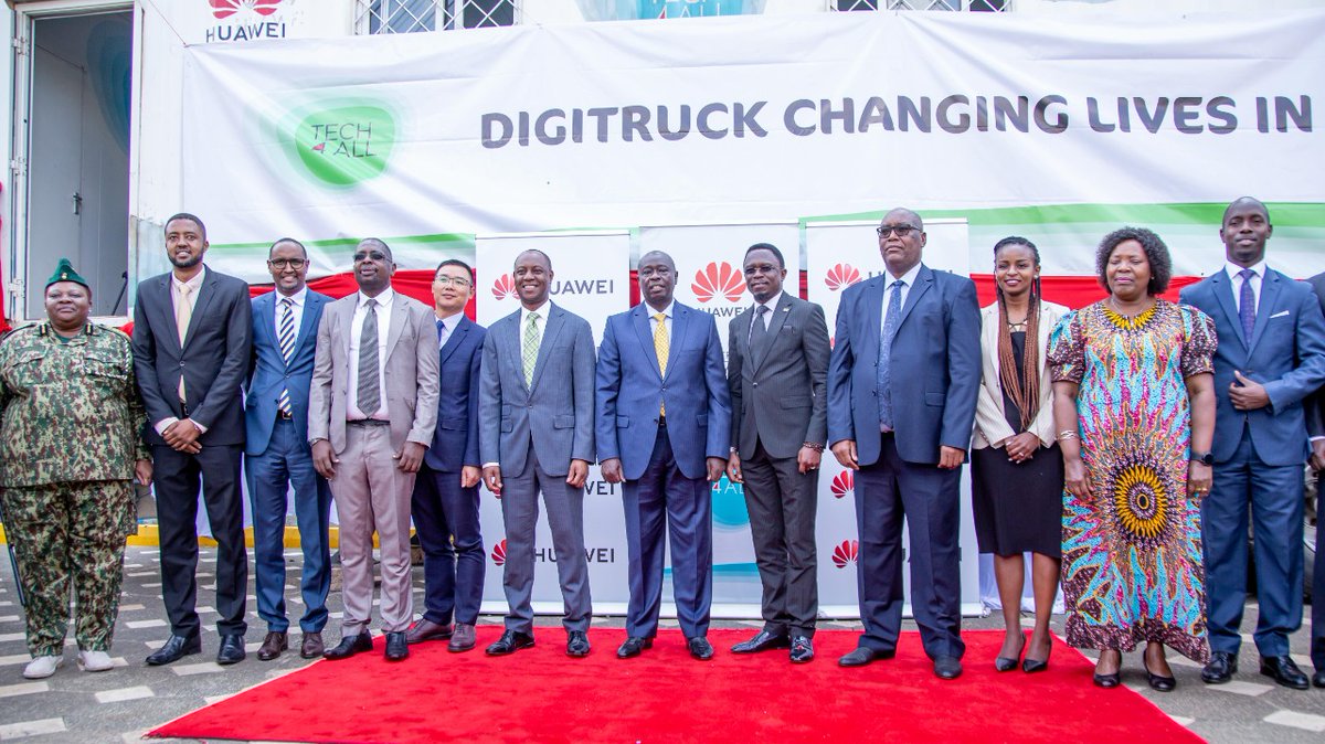 cheruiyotbonif1's tweet photo. Earlier Today Deputy President @rigathi Gachagua   officially opened a 3-day ��Nation-Huawei Job Fair 2022’ in Nairobi.
#NATIONHUAWEIJOBFAIR2022
#WorkingGovernment https://t.co/j6ldo32gTT