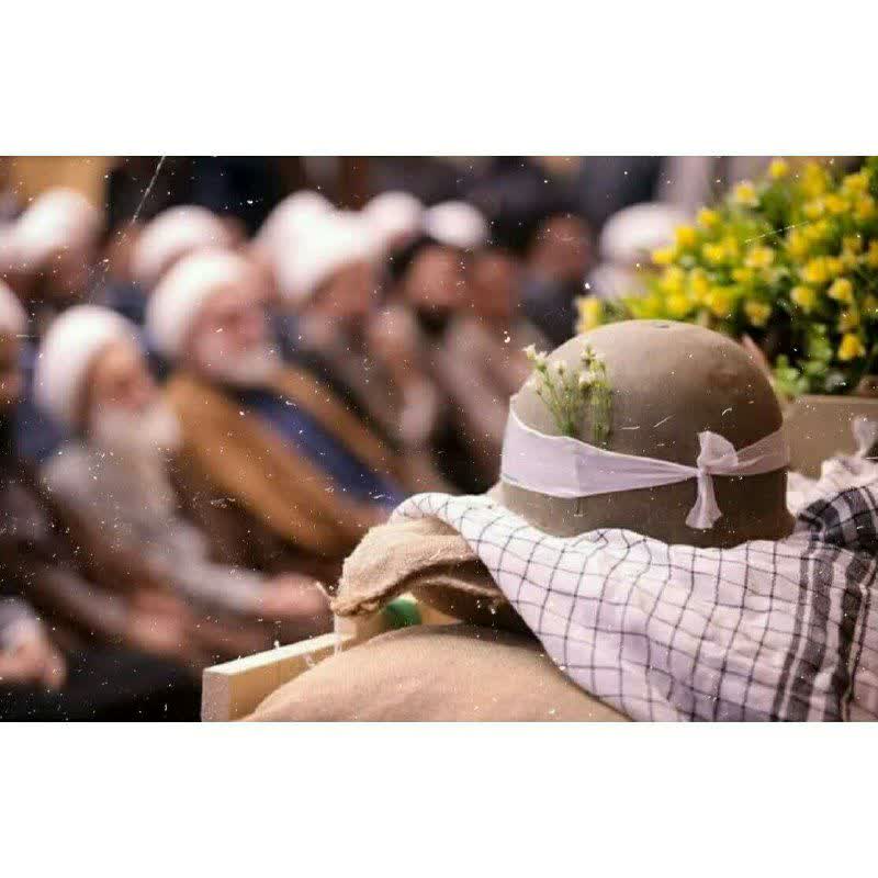 cafesohbat's tweet photo. @IranIntl ما جان فدای لباس روحانیت میشیم .
همچنان که قبلاً ایران را نشناختند هنوز هم مردم ایران را نمی‌شناسند ، در دفاع مقدس نزدیک دو میلیون نفر به یک اشاره یک روحانی( امام خمینی(ره) ) راهی جبهه شدند برای تقدیم جان .
#لبیک_یا_خامنه_ای https://t.co/ZC5k6H22H0