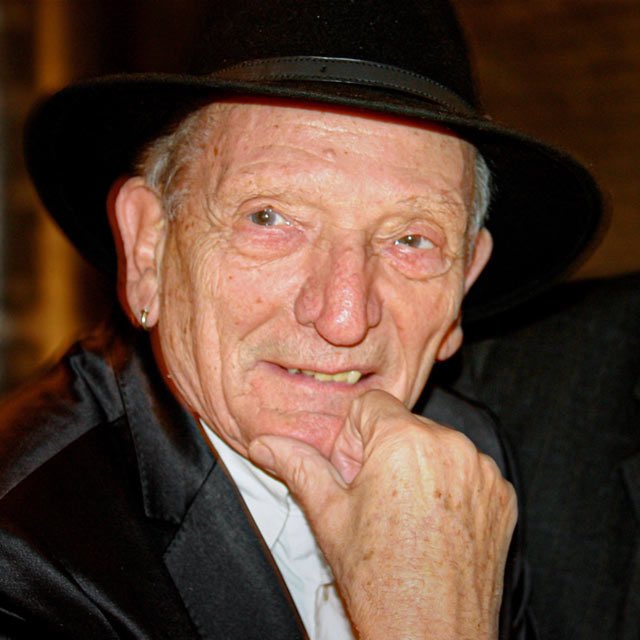 Zum heutigen 100. Geburtstag von Kurt Weidemann gratulieren wir herzlich. Er bleibt unvergessen! 

Unser tgm-Sonder-Newsletter zum Ehrentag: 153508.seu2.cleverreach.com/m/14091604/

#KurtWeidemann #Kurt100 #100KW #JahrhundertKurt
Foto: Michi Bundscherer