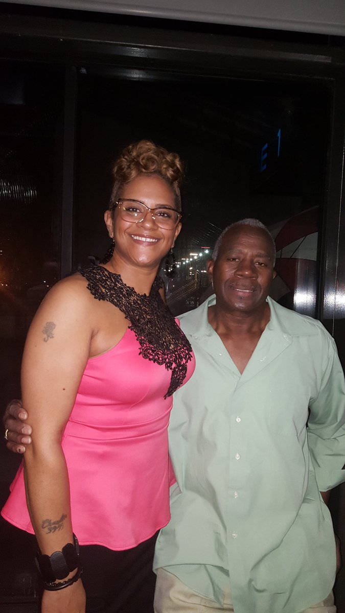 CBrownB2B's tweet photo. Praying for love and light this holiday season. Prayers to all families missing loved ones. Holidays are always the hardest. Missing you daddy..you were the best dad a girl could ever ask for. #daddysgirl https://t.co/cEFC9WfSRj