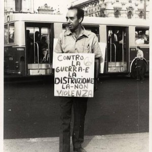 Lavoriamo dunque affinché finalmente si possa realizzare quanto già sognato da Pietro Pinna, il primo obiettore nonviolento del 1948: un'altra difesa (più efficace, più realmente indirizzata alla protezione della vita a del benessere delle persone) è davvero possibile!!