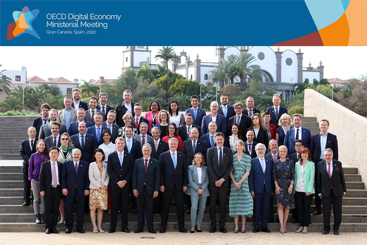 OECD's tweet photo. At the OECD Digital Economy Ministerial meeting, ministers from around the world are discussing how governments drive long-term recovery and economic growth by building a trusted, sustainable, and inclusive digital future.

Find out more: https://t.co/TB7gA1RUjz

#OECDdigital https://t.co/lRZMxKnuHq