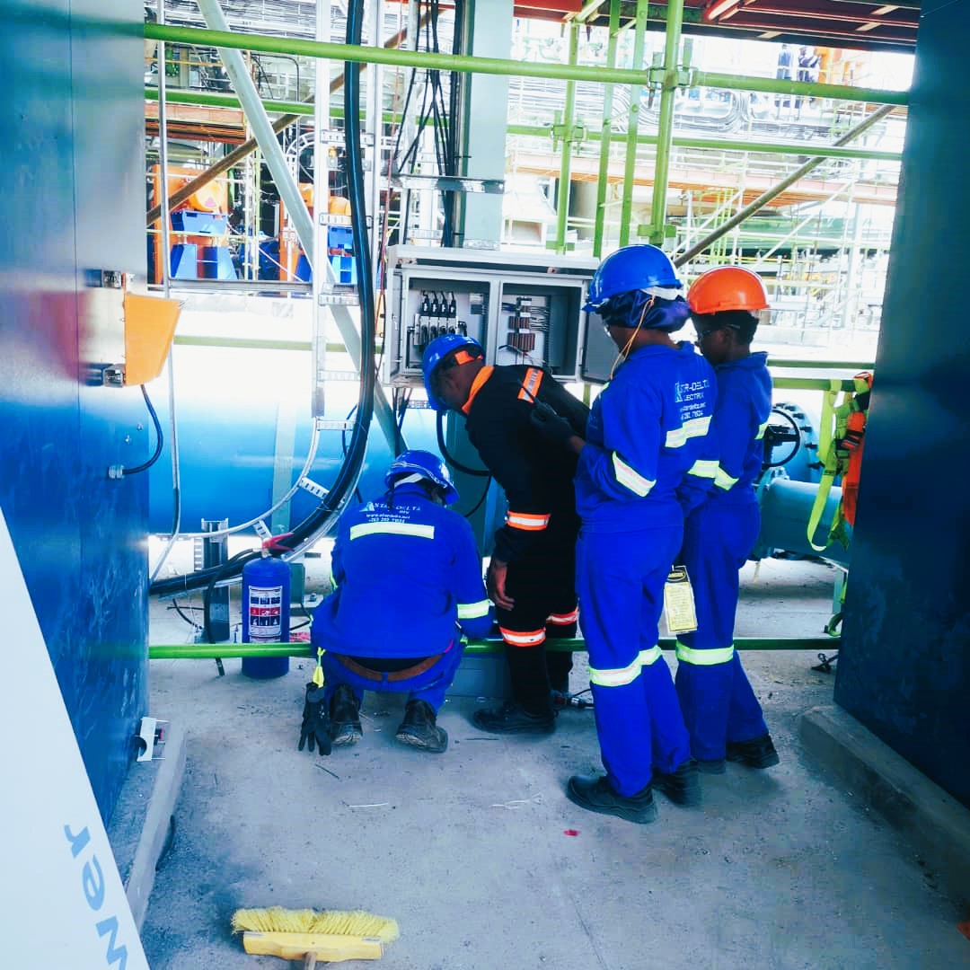ElectrixStar's tweet photo. The success of our team is built on the collective efforts of each and every one of us.
#contractor #contractinglife #contracting #gettingthejobdone #stardeltaelectrix #electrician #electrical #teamwork #site #safetyfirst #thebest #construction #zimbabwe #southafrica https://t.co/8zJfIwxRPo