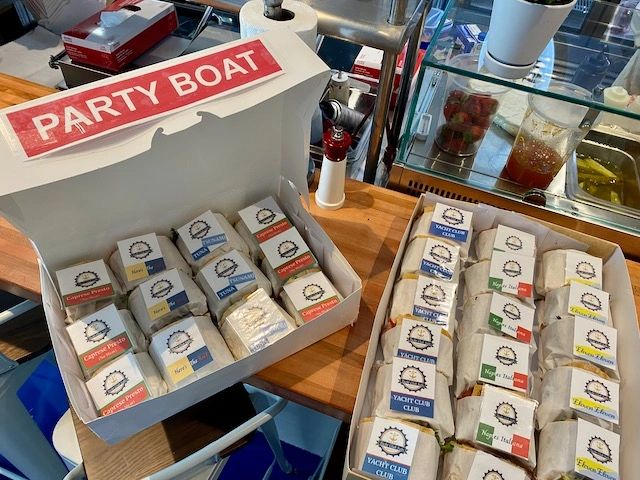 Strollercize's tweet image. Tis The Season To PARTY! We offer Two Types of Party Platters: 
The PARTY BOAT (Feeds 6 to 10) Six Sides. 
The DECK PARTY (Feeds 10 to 15) 10 Sides.