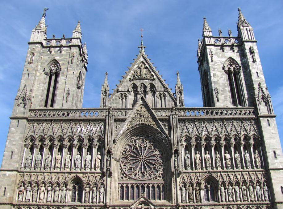 TheHolidayCots's tweet photo. Whilst staying at The Hayloft holiday barn visit the city of Canterbury. This walled city has independent shops and a famous cathedral.
πSleeps 1-6
https://t.co/JsDV0APuZX
#Chislet #Canterbury #Kent #HolidayBarn #City #Cathedral #IndependentShops #MarloweTheatre #DayOut https://t.co/1HFq8uPDu4