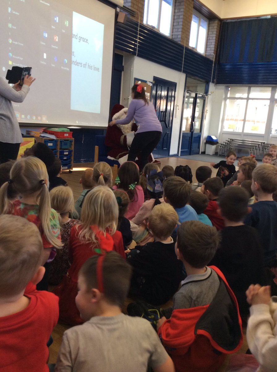 MrsLochrieClass's tweet photo. The teachers collected presents that Father Christmas brought for all the children. #FatherChristmas https://t.co/MPJd7ulYvo