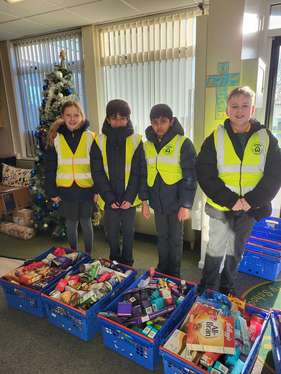 WindmillThrive's tweet photo. Y5 and Y6 School councillors have been to drop off all your wonderful donations to Batley Food Bank and to see the great work that they do.

Thank you so much for your support- we are overwhelmed with your generosity!
@Windmill_CE_Sch https://t.co/vHjcrxQqd1