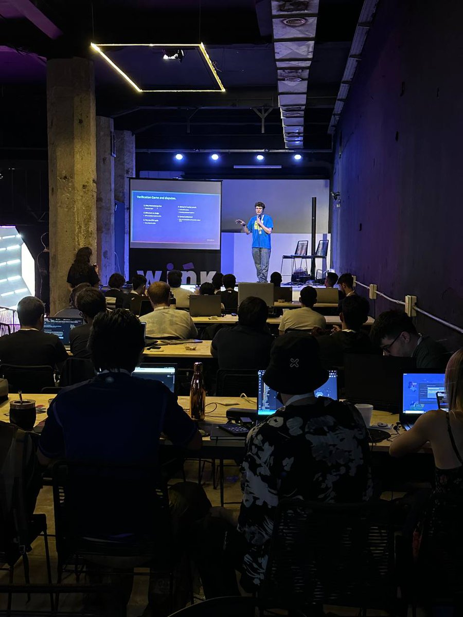 ThinkandDev's tweet photo. ¡Seguimos aprendiendo!

@carlofragni brindando el Workshop de Cartesi para los participantes de #KingOfDevs.

¡Gracias @cartesiproject por acompañarnos y ser Main Sponsor de nuestro primer hackathon web3! https://t.co/bbJSYJbz9Q