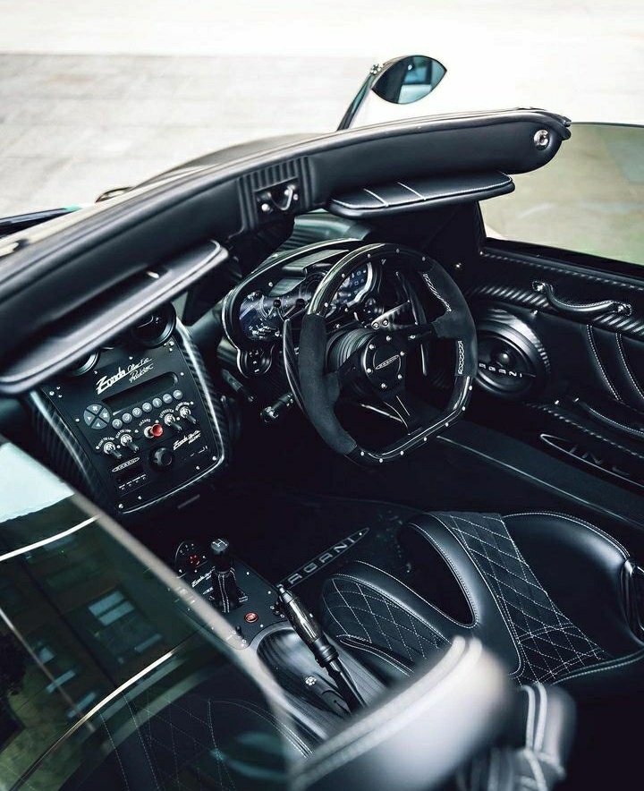 ModelsPagani's tweet photo. PAGANI Zonda Oliver Evolution Roadster 76043

There was a coupe model called Oliver Evolution in the 760 series, but there is no Roadster version of it

#pagani #ZondaOliverEvolutionRoadster #paganizondaoliverevolutionroadster #no43 https://t.co/WeGpmH7iJL