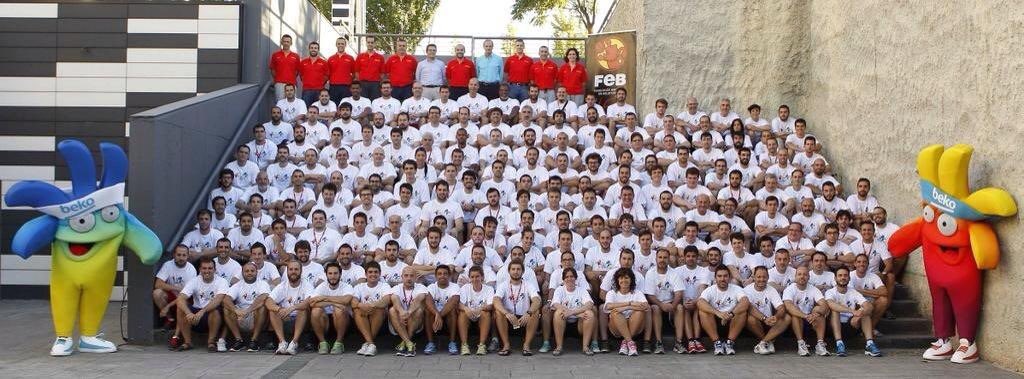 Mario_GMateo's tweet photo. ¡¡¡Qué orgullo!!! Un profesional espectacular,una persona increíble, humilde y con un talento sin límites. Muy afortunado de haber compartido #ces14 y alguna que otra tapita en tierras sevillanas 😉👌🏻 https://t.co/fz7UgISgpW