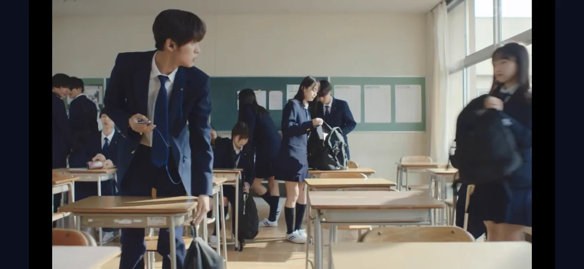 ドラマ「silent」の伏線回収！イヤホンしていても曲を停止していた佐倉君！