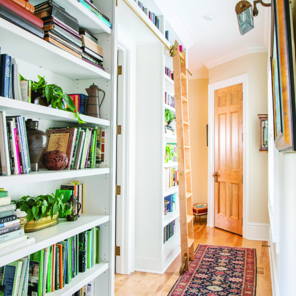 LowellCustom's tweet photo. Chilly days are perfect for a good book and cozy blanket.
For more cozy tips ⬇️
https://t.co/9ORUXPzWKb
#home #homedecor #library #librarywall #cozy #reading #books #bookshelf #bookstagram #booklover #winter https://t.co/o6VY0xgxJq