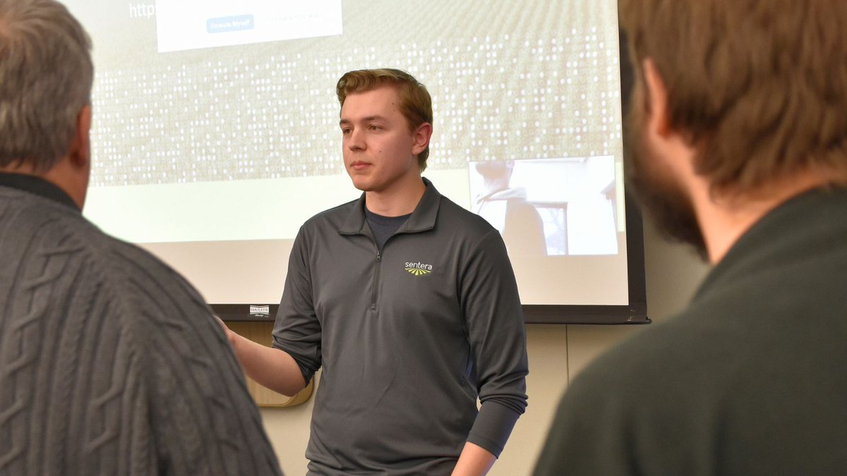 senteraofficial's tweet photo. Last month, we had the opportunity to share about Sentera and our internship opportunities at #GISDay 2022.  

Looking for a summer internship in GIS and agriculture? Join our team: https://t.co/3jkhYGOY9g 

#agtechintern #internship https://t.co/EgezinUeXy