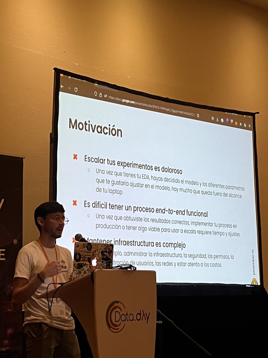 ploomber's tweet photo. Thank you for joining us in person and virtually at #DataDay 2022! π
Here are some photos of @rodo_ferro during the presentation. He talked about how to scale #ML using #Ploomber and #AWS Batch, which we covered in our three-part series: https://t.co/9rGpoKYHmn
#DataScience https://t.co/N7gryK7dM0