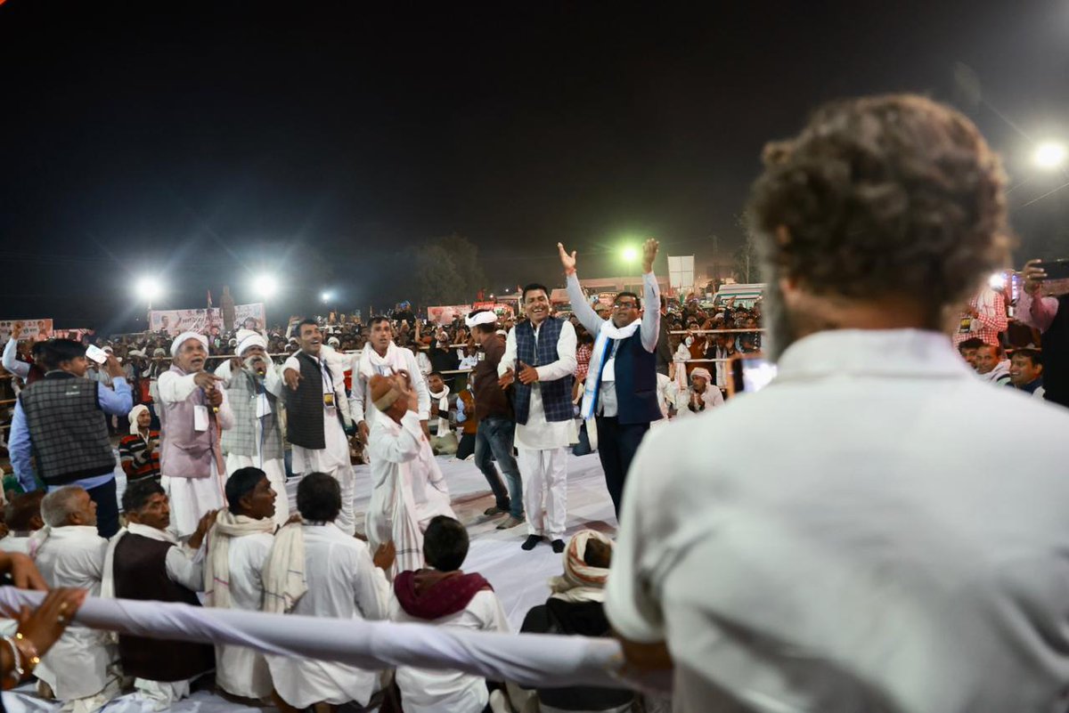 INCIndia's tweet photo. मीणा हाइकोर्ट, दौसा में कन्हैया पद दंगल और @RahulGandhi

आदिवासी संस्कृति सदियों से समृद्ध है...संरक्षित है और सदियों तक इसे संरक्षित रखने की जिम्मेदारी हम सबकी है।

#BharatJodoYatra https://t.co/GvCwhQbssN
