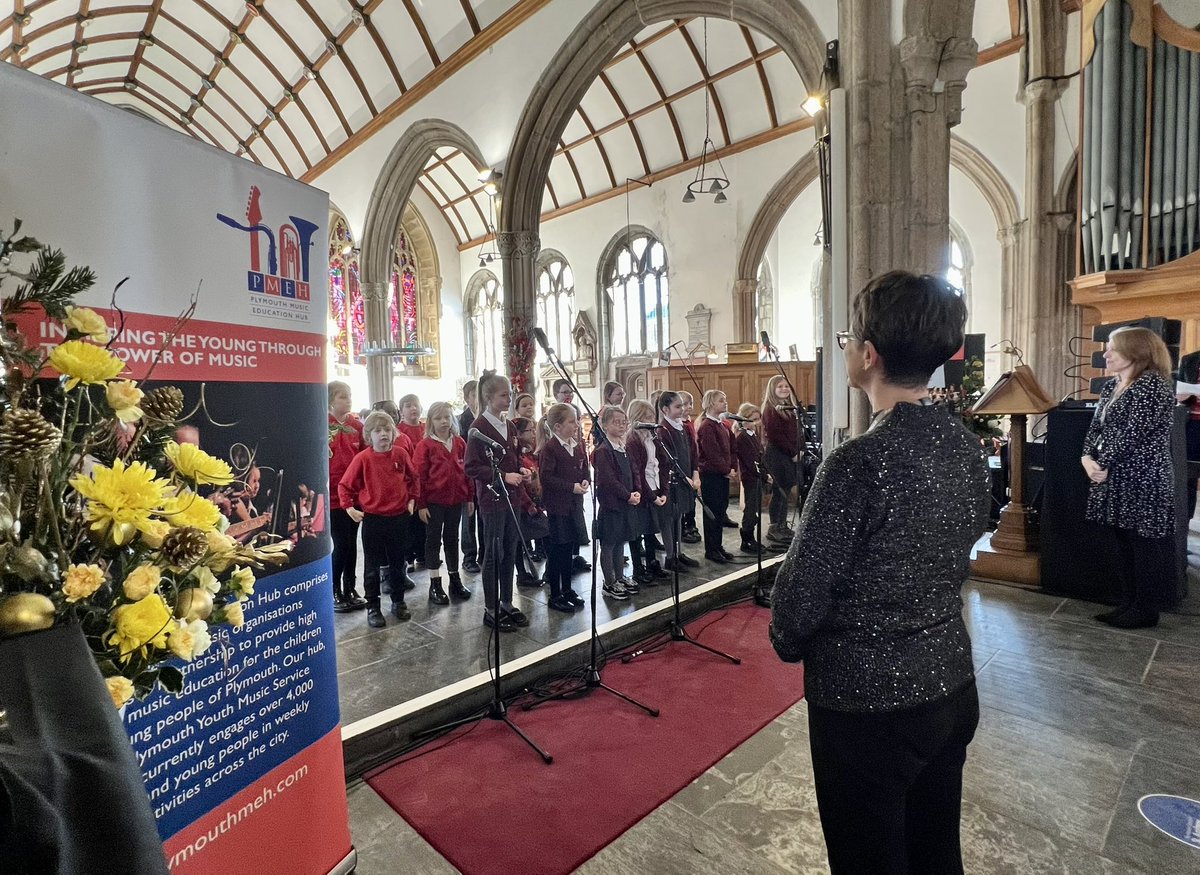 Knowle and Shakespeare children signing their hearts ❤️ out at the Lord Mayors Carol Service. Super singing from every child. Proud to be from Honicknowle! <a href="/SPSPlymouth/">Shakespeare Primary School</a> <a href="/learningatceo/">Simon Spry</a>