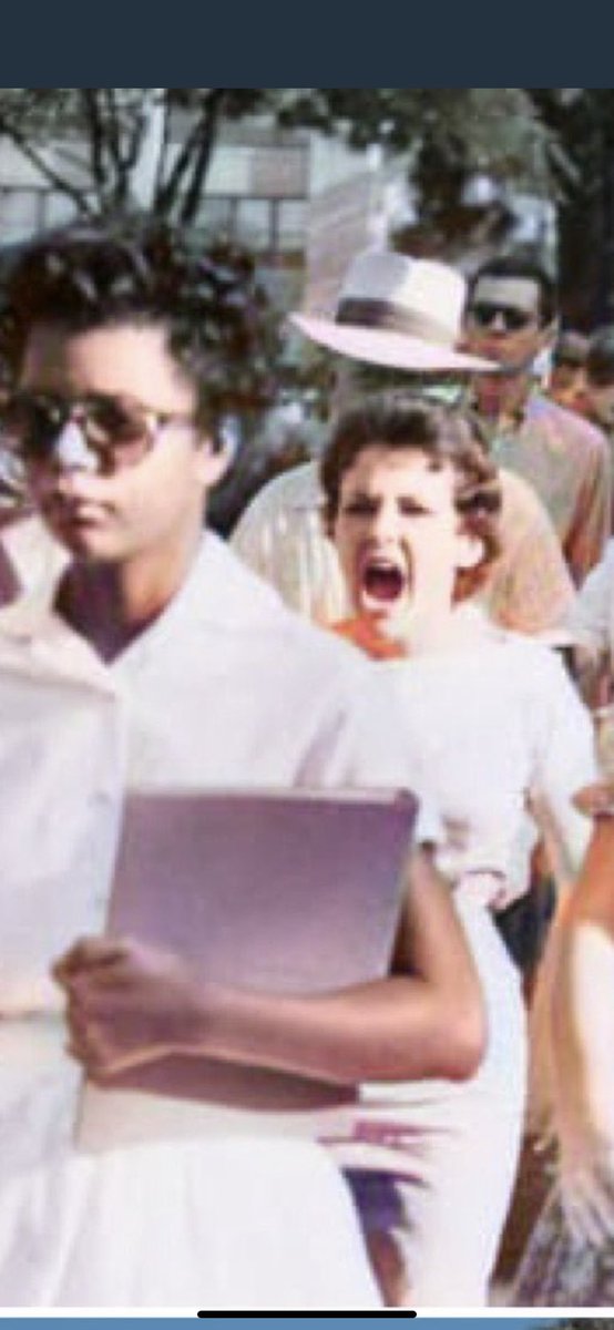 DhorubaWahadJr's tweet image. Always wanted to know the identity of this coward Karen. Does anyone know? #TwitterDetectives