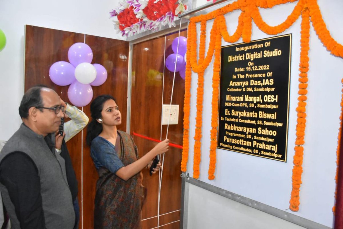 DmSambalpur's tweet photo. Today Collector inaugurated District Digital Studio . in this studio live streaming classes, online classes, virtual meeting  etc will be conducted which will be helpful for teacher, students and other stakeholders.@CMO_Odisha @SMEOdisha @IPR_Odisha https://t.co/kxiKEy3Z5Q