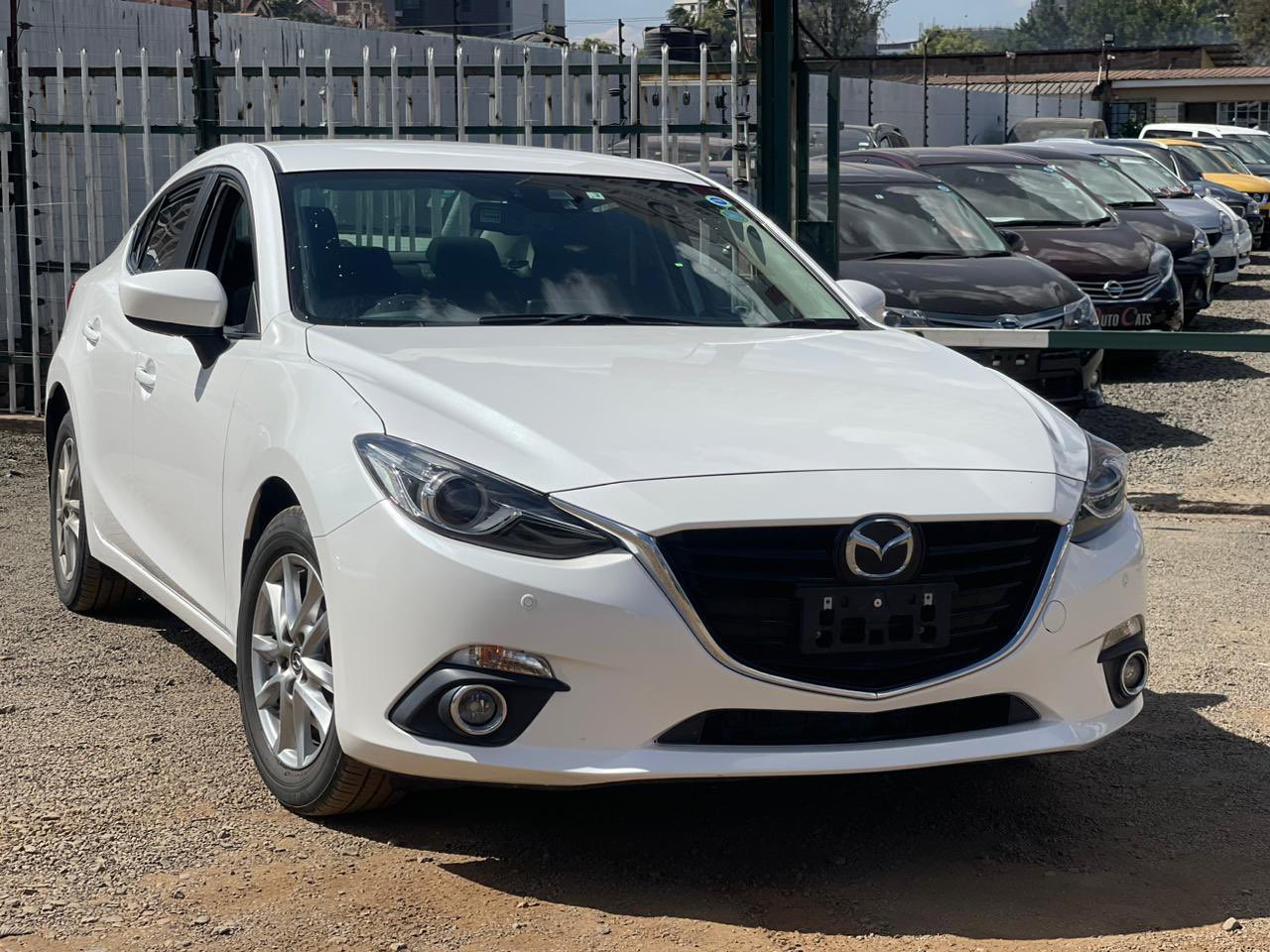 0-60 Motoring. on Twitter: "Mazda Axela vs Toyota Axio Both are priced ...